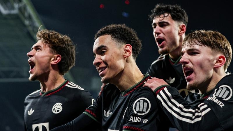 这可太快了！王哲林顺下扣篮被桑普森犯规 后者开场仅1分钟两犯