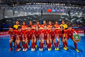 认知心理：为什么赌徒在连赢后会产生“神启”般的虚假自我效能感？（认知心理学视角：为何赌徒连胜后易产生“神启”式的虚假自我效能？）